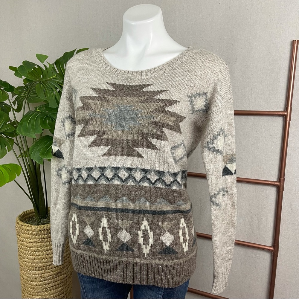 American Eagle Outfitters Aztec Southwestern Print Sweater (Sz XSmall)